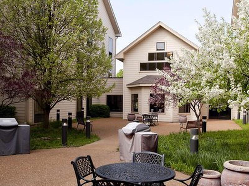 6FE9FE8C53BB1B818B981357172823DC