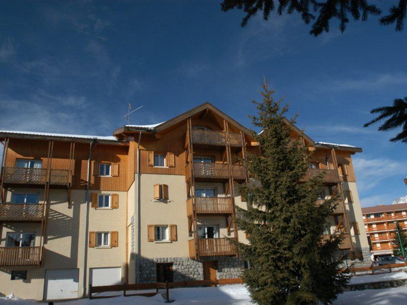 9B81E73350E4F0B5C390E7D32A778A3C