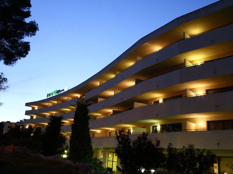 34B1F0841F14688B0104ACE89A28221C