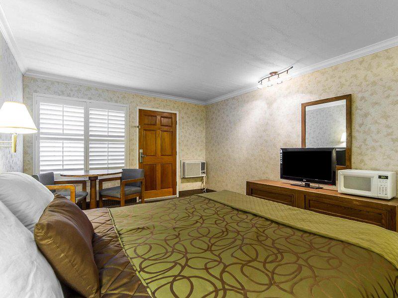 A227BCD97F178B9D8C2C5F11727A8CD1