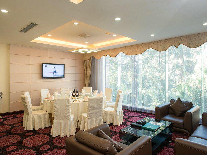 51705D5D5679E21B2145F6695A066C77