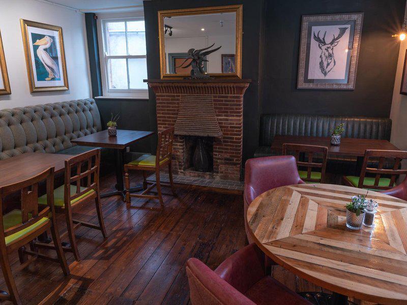 E9CF0270ED781A73B1FFC018C4488AAA