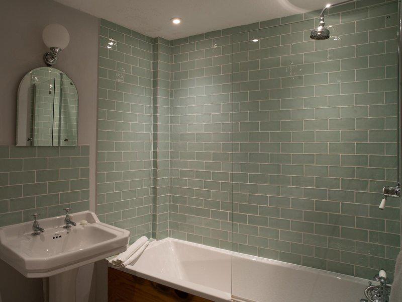 AE9A36E33C7017B41A4B207AC8C655C7