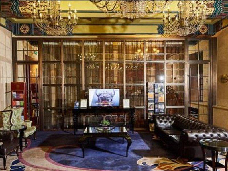 4126E12B4CC303BD3B097DF9B39AA18E