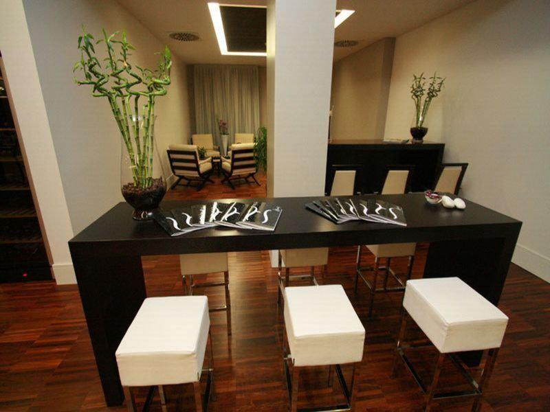 DCC213D612079A8CFBBD82F363A1C006