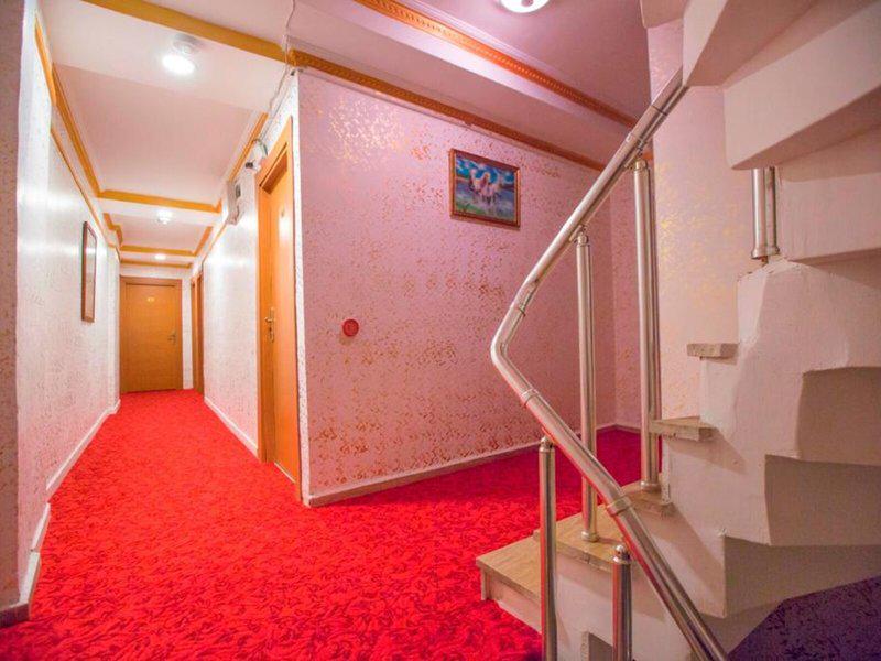 64C3232F6C006C3E5DACBCA75DD06D54