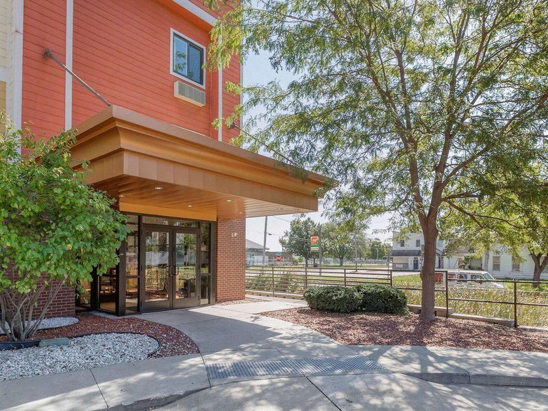 B56FA5D698E9FB719B53B27B1E73A696