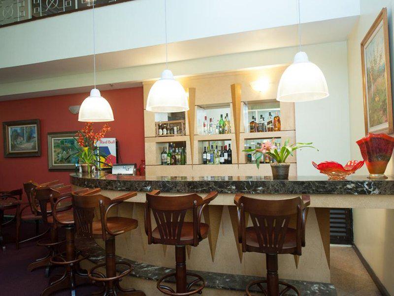 FE8D6AE91899C3F9C44FF8026E375882