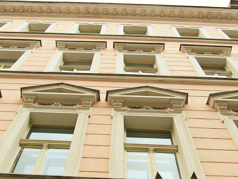 36706F4CF596AACCE3DDDBE98BAFA866