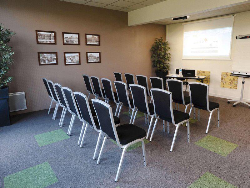 DDE8C2C4F804E18F753EDC39BADE1F2B