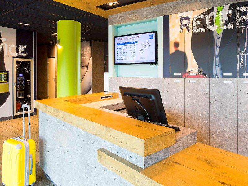 176D0122BC7AB81BF7C94EC4245E6B8D