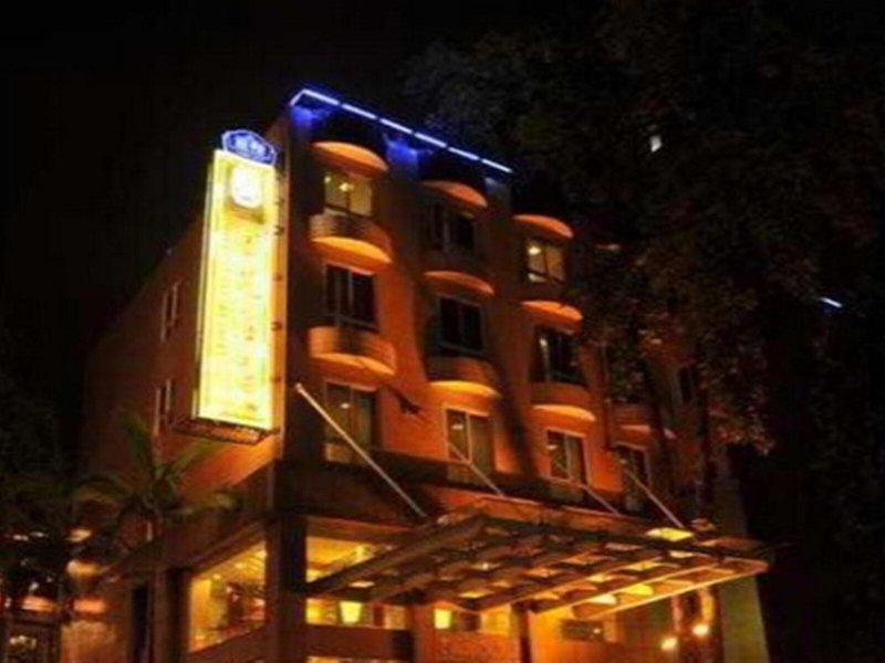 B0711E2ABFAD89CF9227B5C04116D5C6