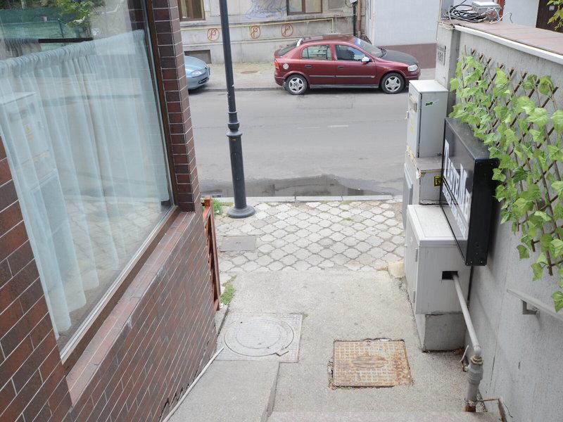 F3BBAD74F08AB3EF794A09FCED2D67C2