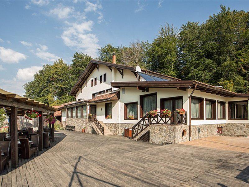 7CFED500BE79644038055CE6B87C25DE