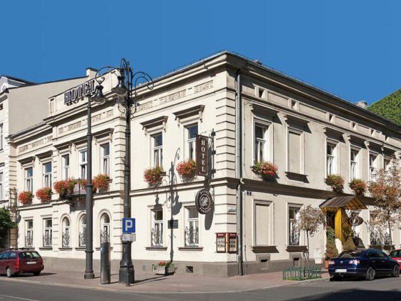 CEAE5B7532981E7E4C14F378D9B08D10