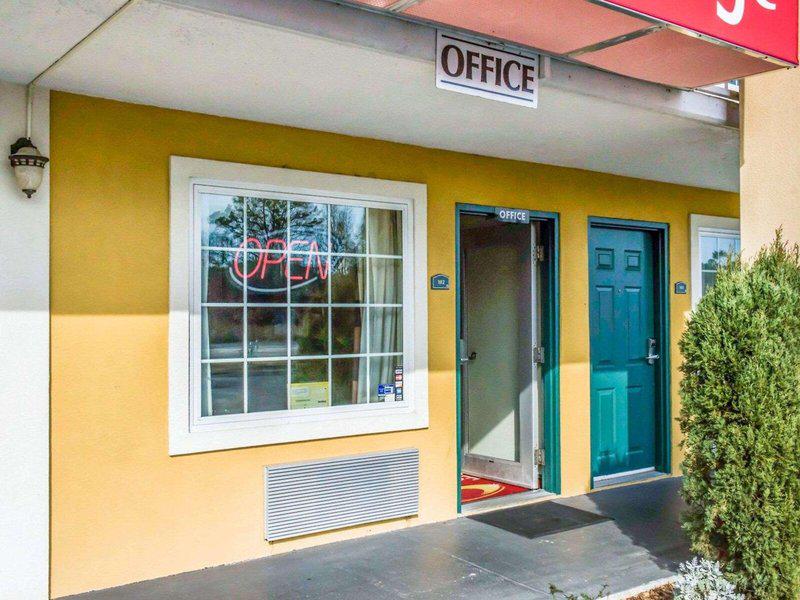 21BB2FCB3EF100E937BBD957ECA7BB55