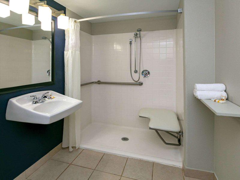 806FE9DFB735F03BE7FCFFDE0AF0092D