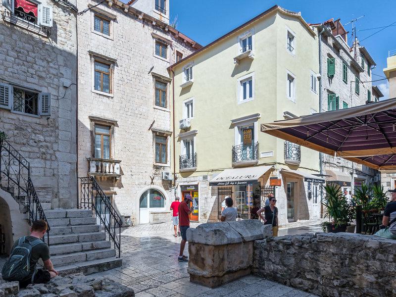 828ED471927930577AE5CD54D96CFD92