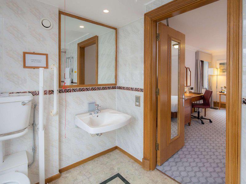 AEFE5DBAB575ED31216A353DC156E814