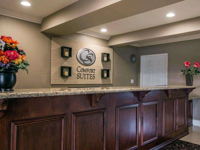 C4064D5EF889A59C68052B55F96B15A6