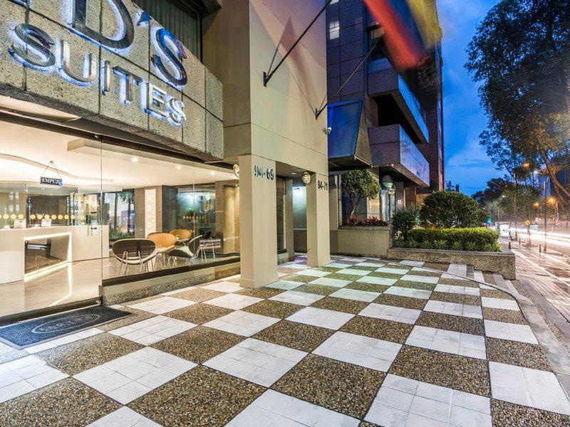 A68F15CC018F38136E6CB46307EC5585