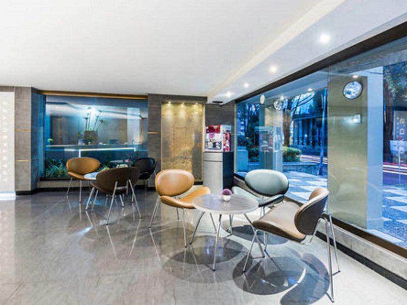 0D03B56F2DAD104B017A0E04CD8B6715