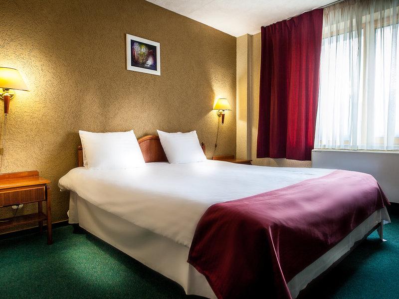 E7EA120C183A1C83447F1093D17D422D