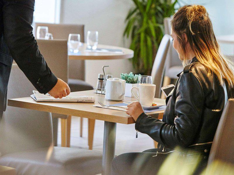 1BE381151B21E9F5A47E438FBCEEA7D9