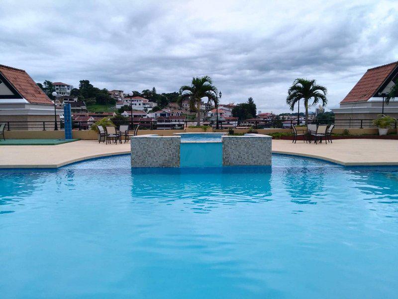 7D9C3ED2D9B1656AD0D25A8756F17F76