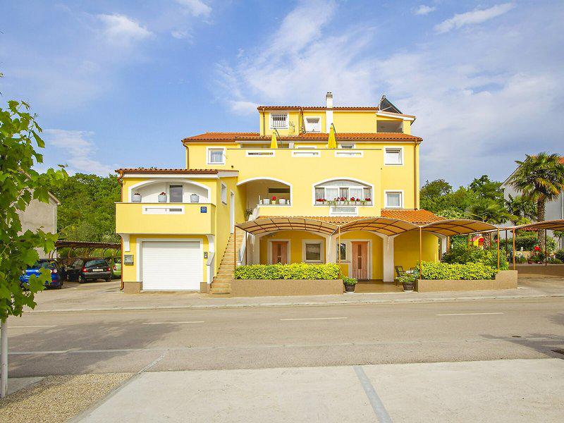 4FDA3E03E4250CE53BC77791D72FFE37