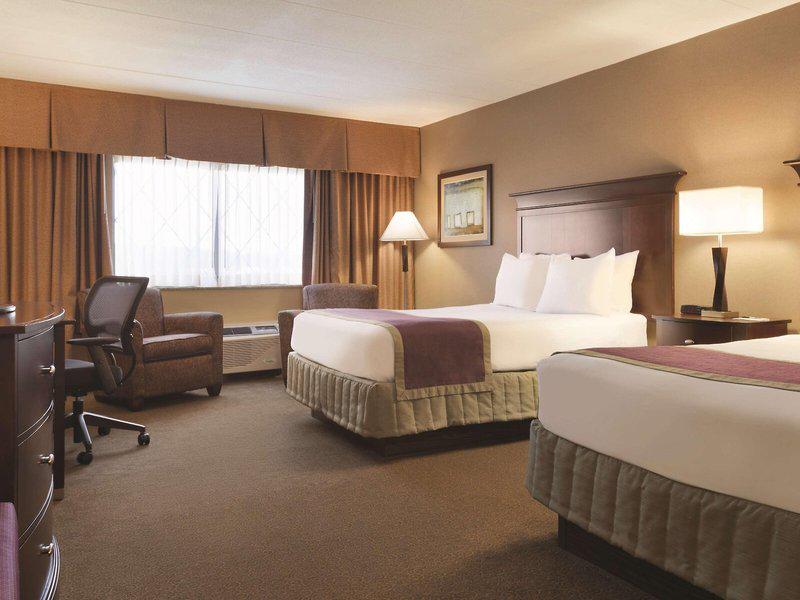 F9C1DED6F98D4A2DC544C028062FE302