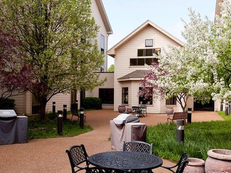 AC17C97E026FFFC1BF61A7AD8C9AD965