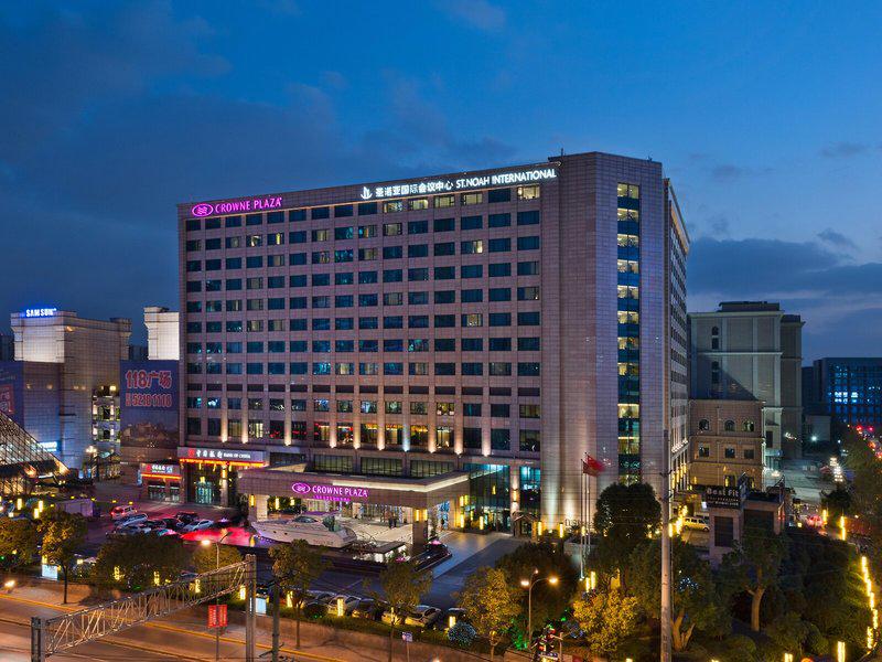 120C1D4A1C92138E2930179875CC4647