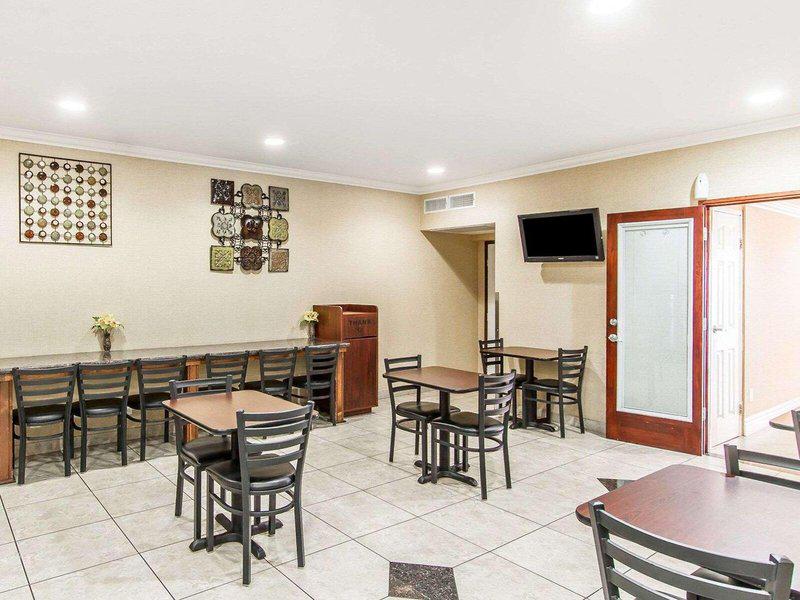 15AE7A6CB9E18162356D4E54B8460A56