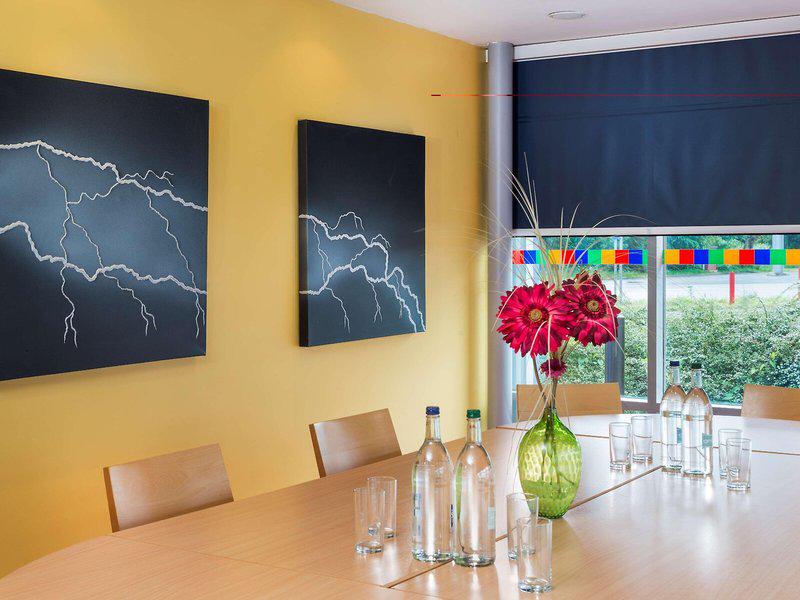 4BDA13322BDC736D6A412FB3A43935C2