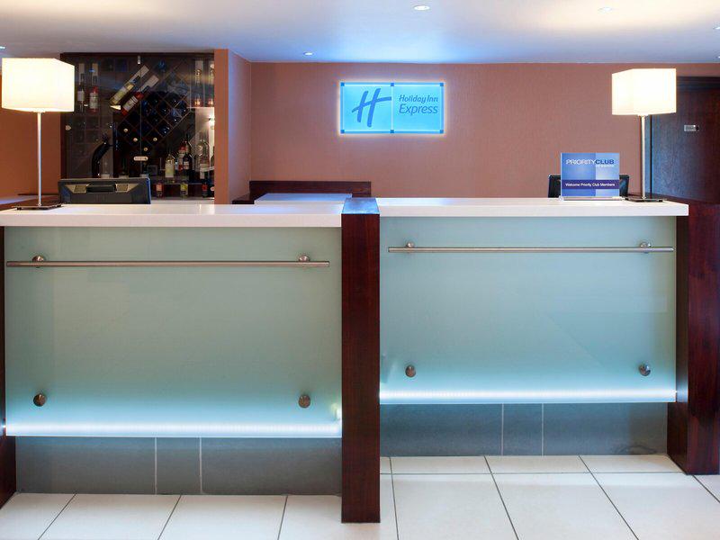 73FEBAE26B4BB9E855657DB7E0A591AB