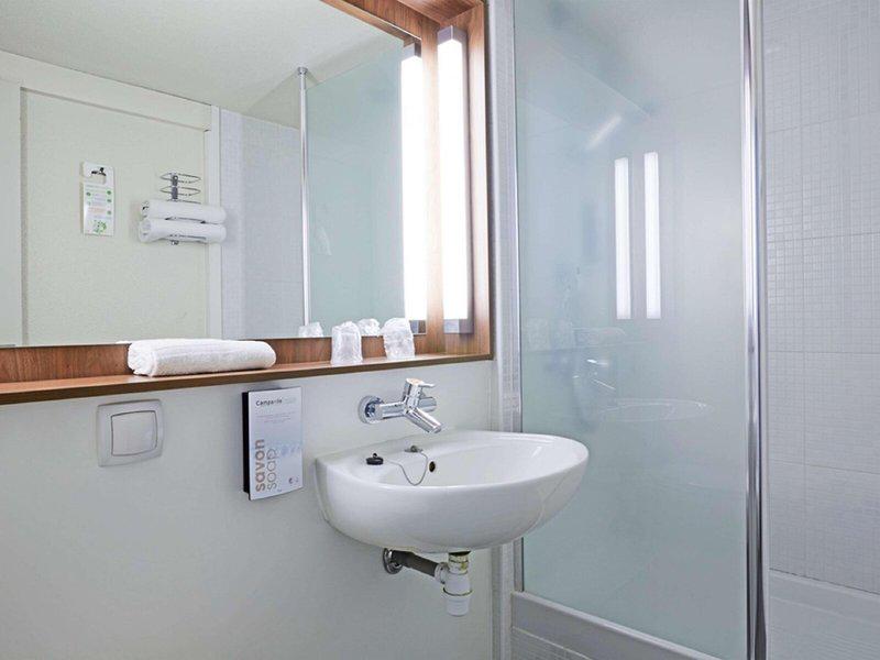 6388C80C07CA406111EAE89CEB8D172A