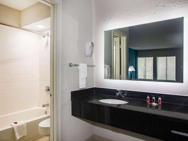 BC6DC4B9EF62204C268133F4C97D5CC4