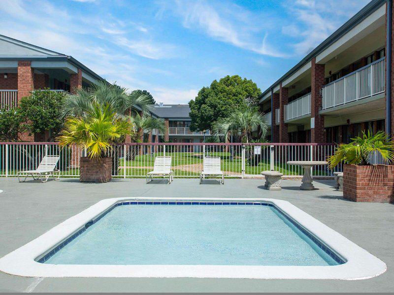 5F37C2DEE4C1A65EEAC642BCA3B56E6B