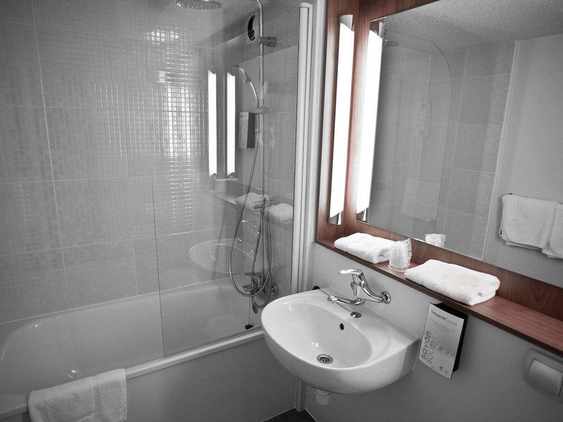 49AC192F55871D356B34A8B2D0662EF9