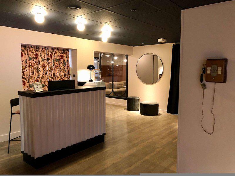 07E687C1192BEC3F48CC79B095DD7A21