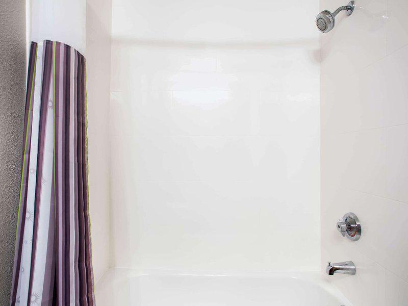 EB14B2FD667132D8616D2A1E41E3CFF9