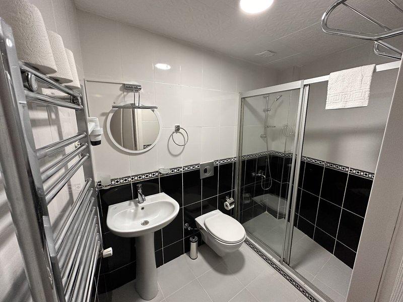 EC7F997B1417AADA0022A0425626AE2F