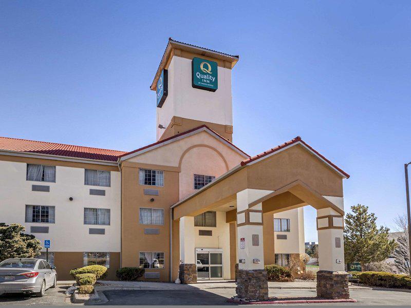 F6AE0EA791FC7D32BF5685FA2141C5FA