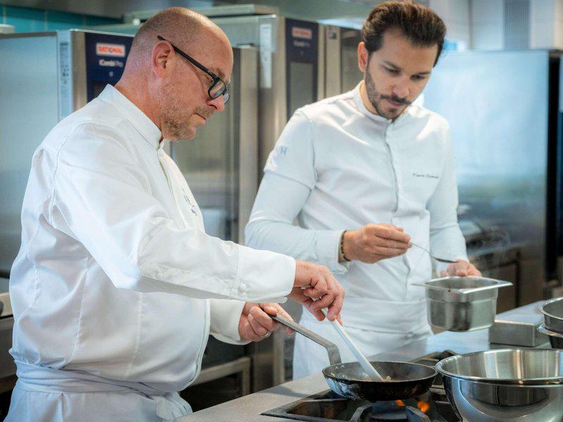 4025D2D11F46DF224956AD35F395CDFA