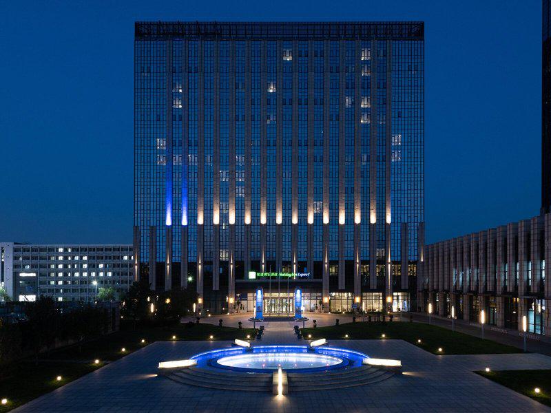 80A94BE5DD8B4DF351CCCF288BFF5A45