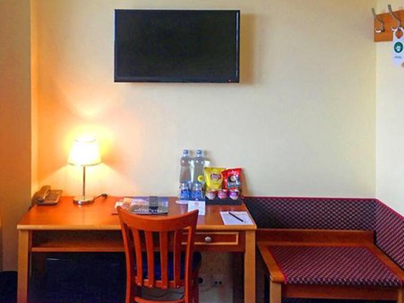 E0300F8EFDEB49D31DD0442366A7985E