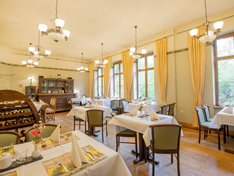 9DFF08987C04AE2332E2B28BD7E3F6E3