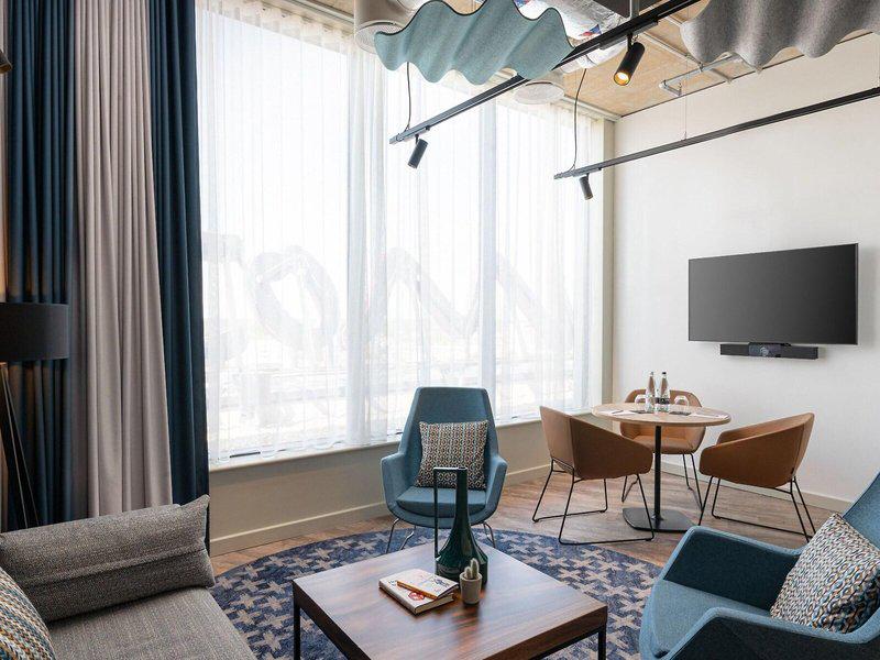 148F56091BAD5D99EAAF1894560650AC