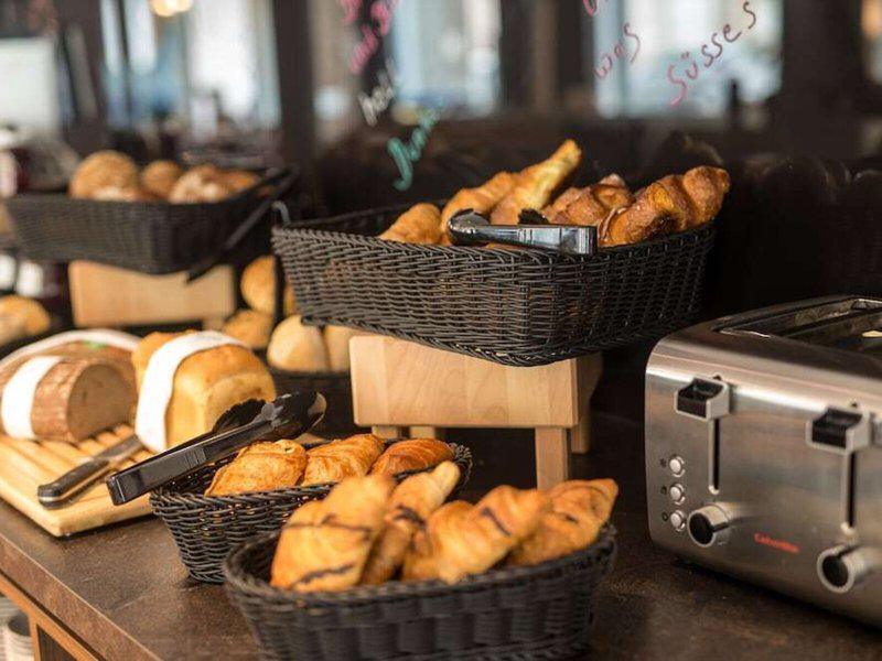 DA03093D35F035ACEF46A6B3F8AF3FBB